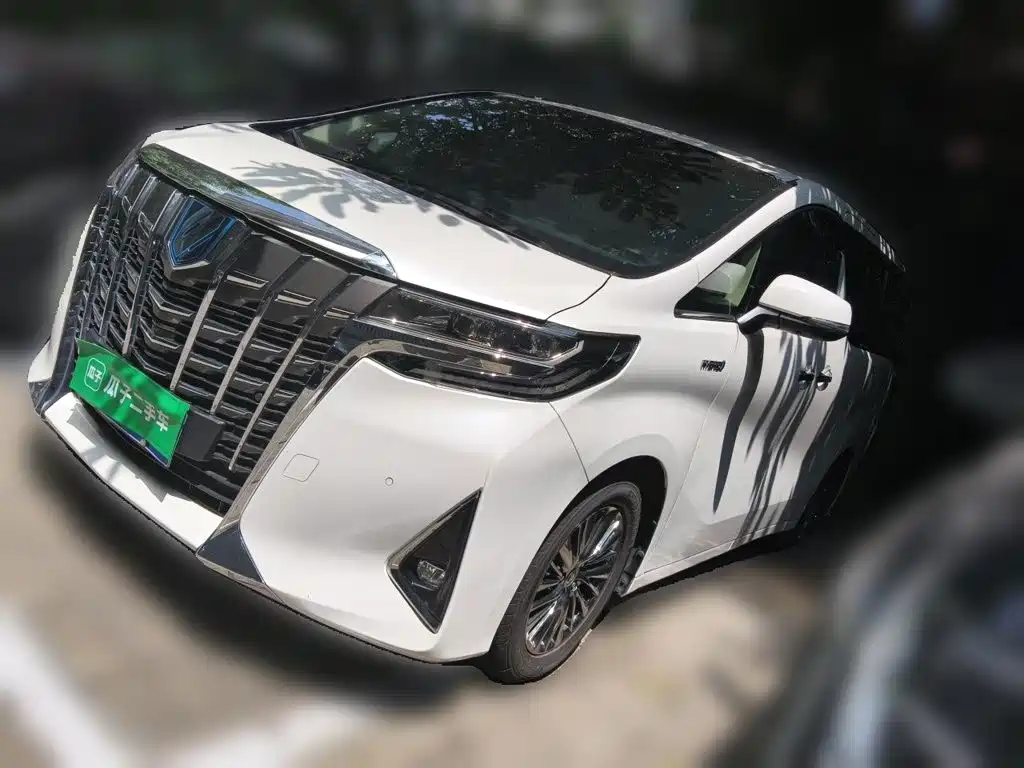 Toyota Alphard — миниатюра 2