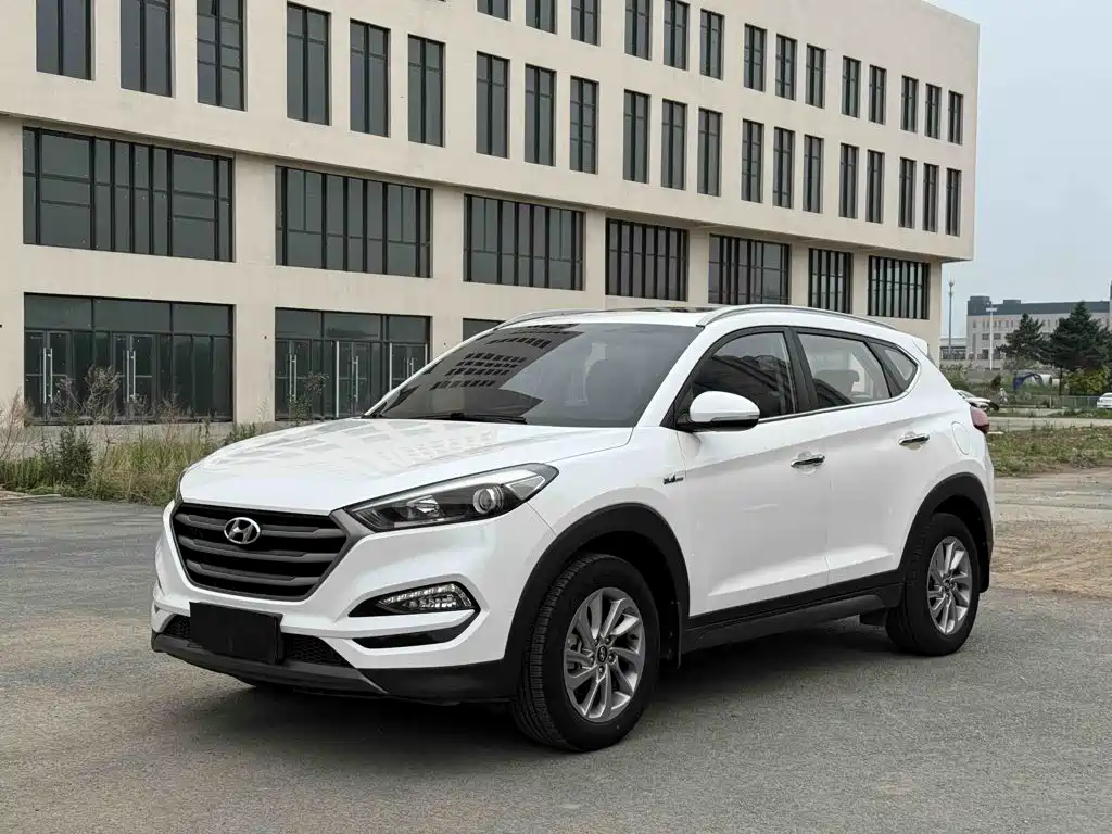 Hyundai Tucson 2015 1.6T DCT 2WD Smart Type