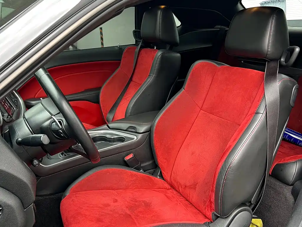 Dodge Challenger 2019 3.6L AT