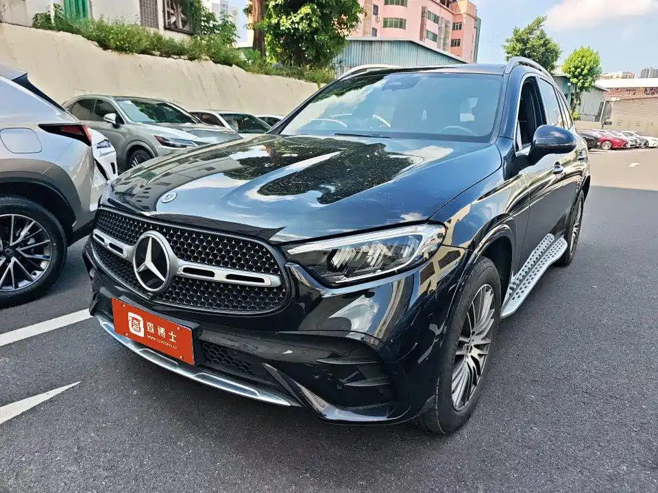 奔驰GLC 2023款 GLC 300 L 4MATIC 动感型 7座 2023