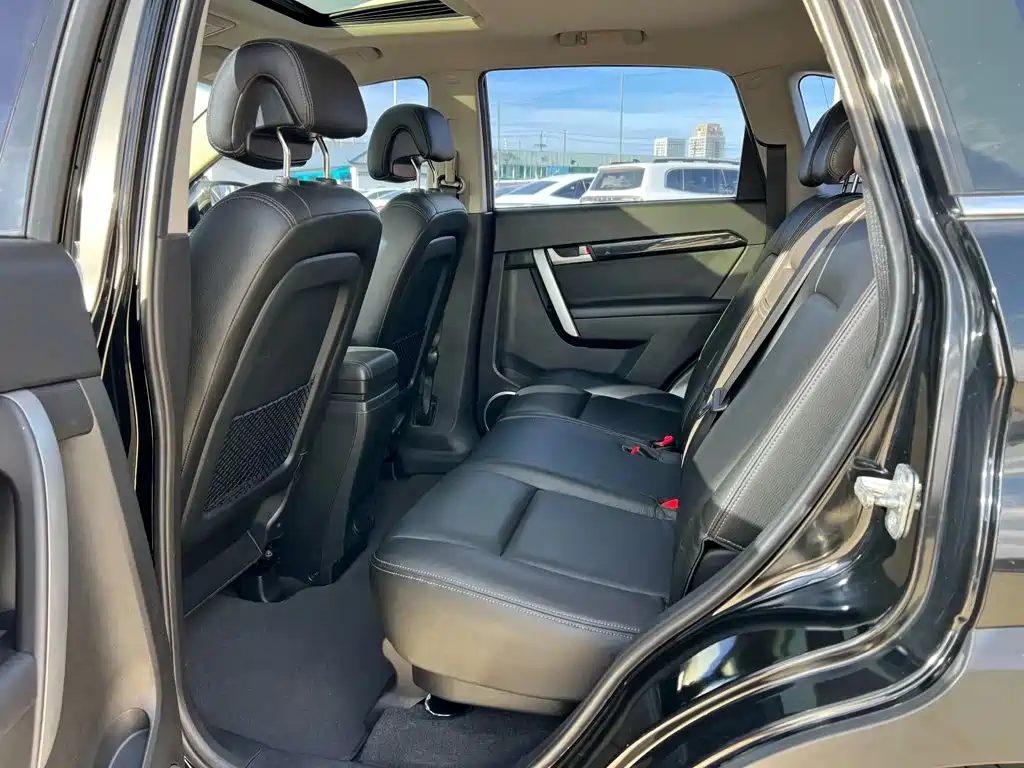 Chevrolet Captiva — миниатюра 10