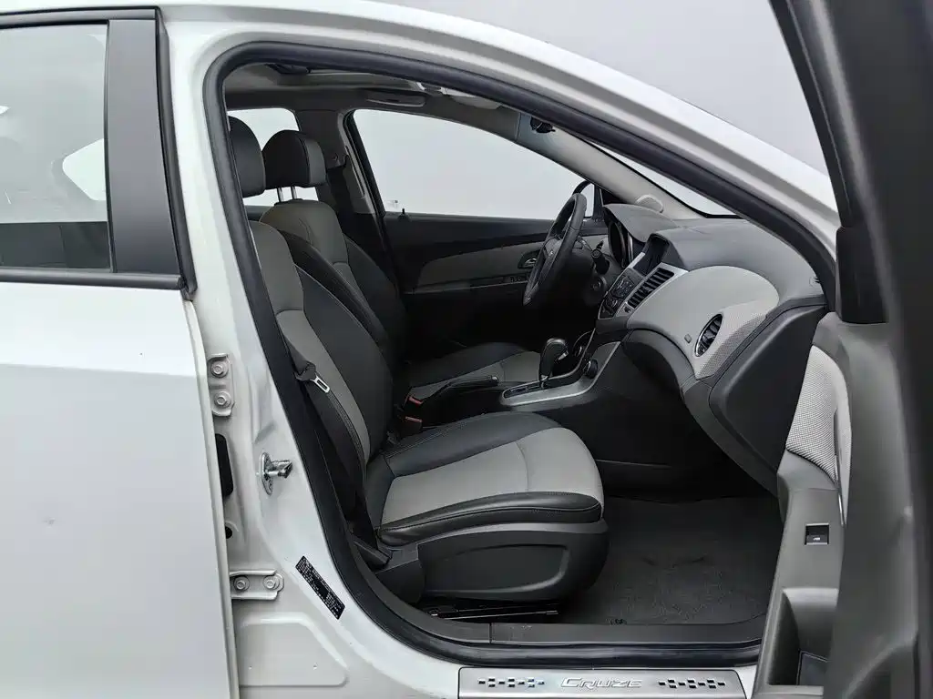 Chevrolet Cruze — миниатюра 23