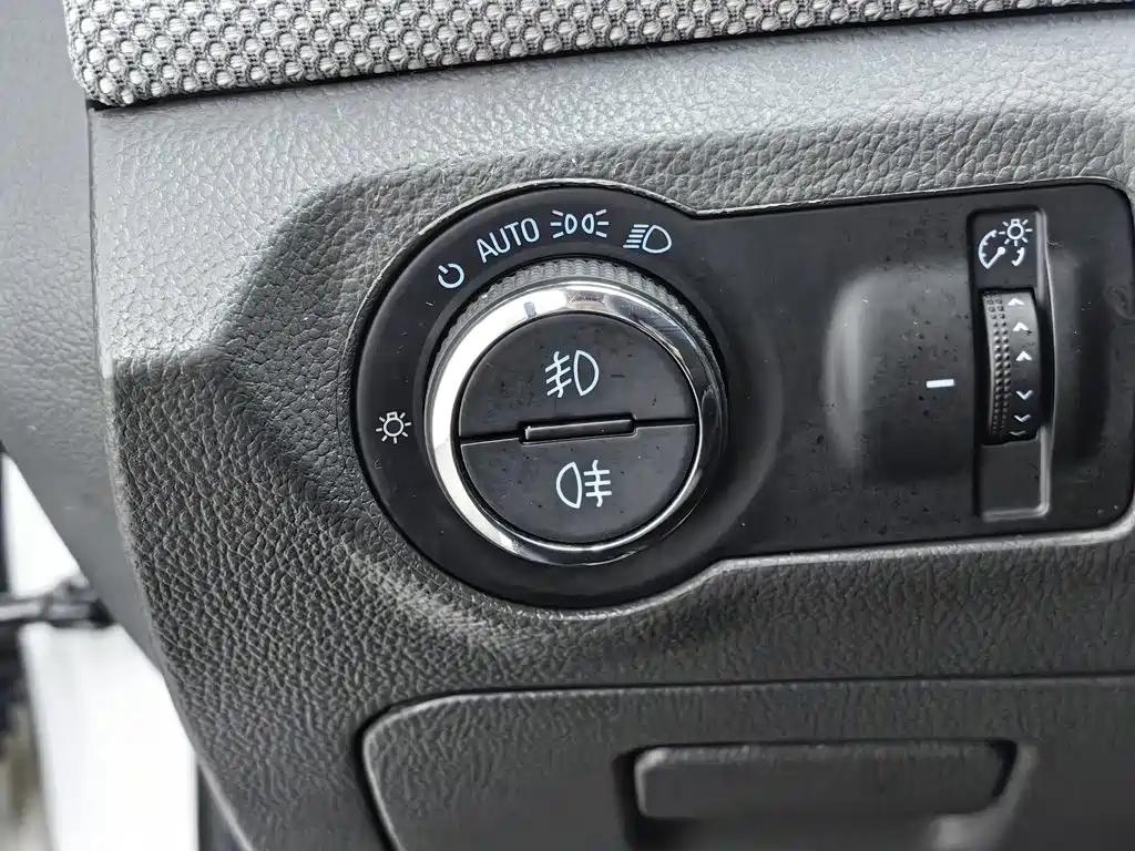 Chevrolet Cruze — миниатюра 21