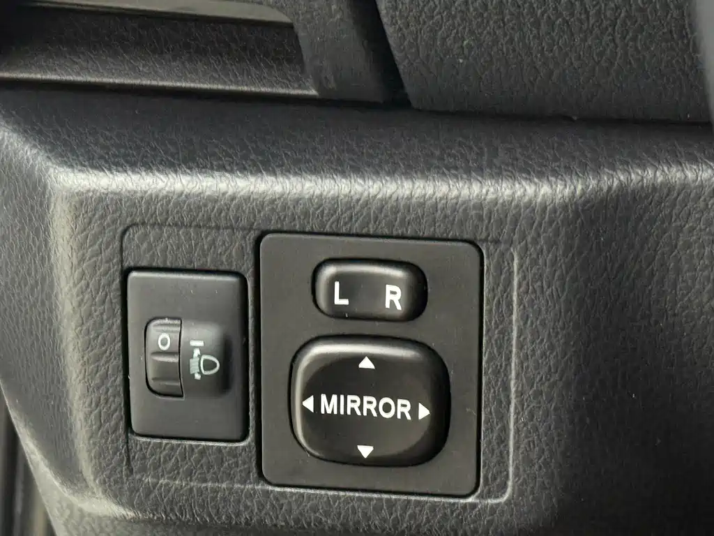 TOYOTA YARIS L ZHIXUAN