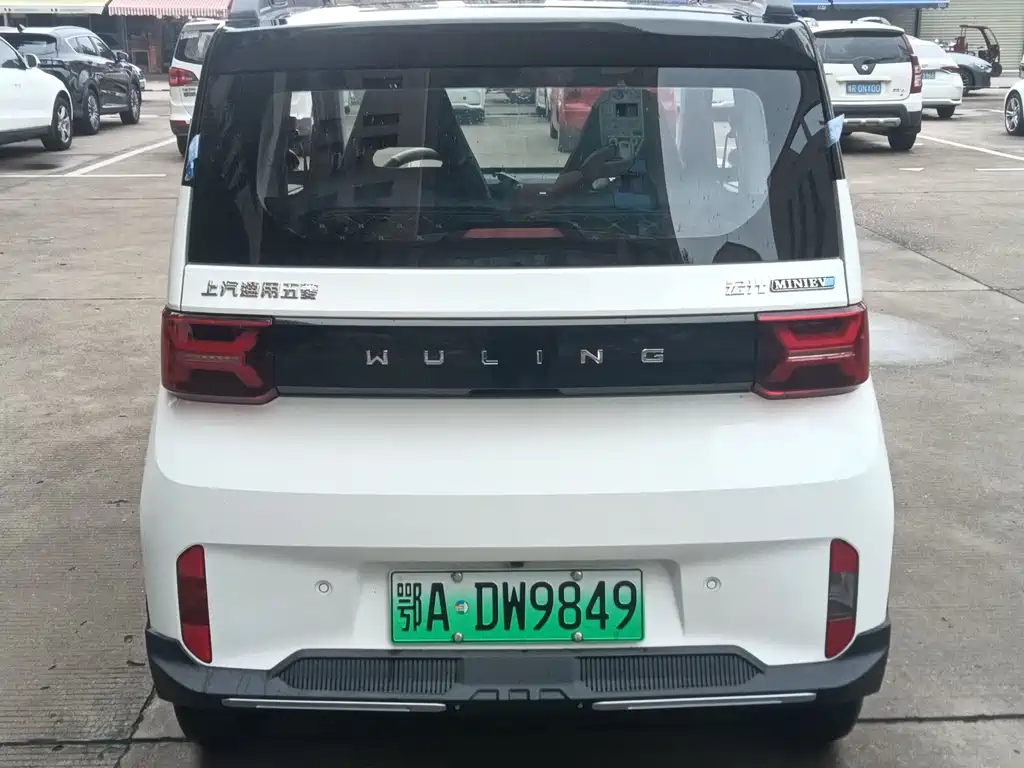 Wuling MINIEV — миниатюра 6