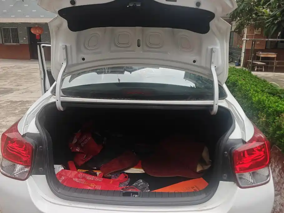 Hyundai Verna — миниатюра 4
