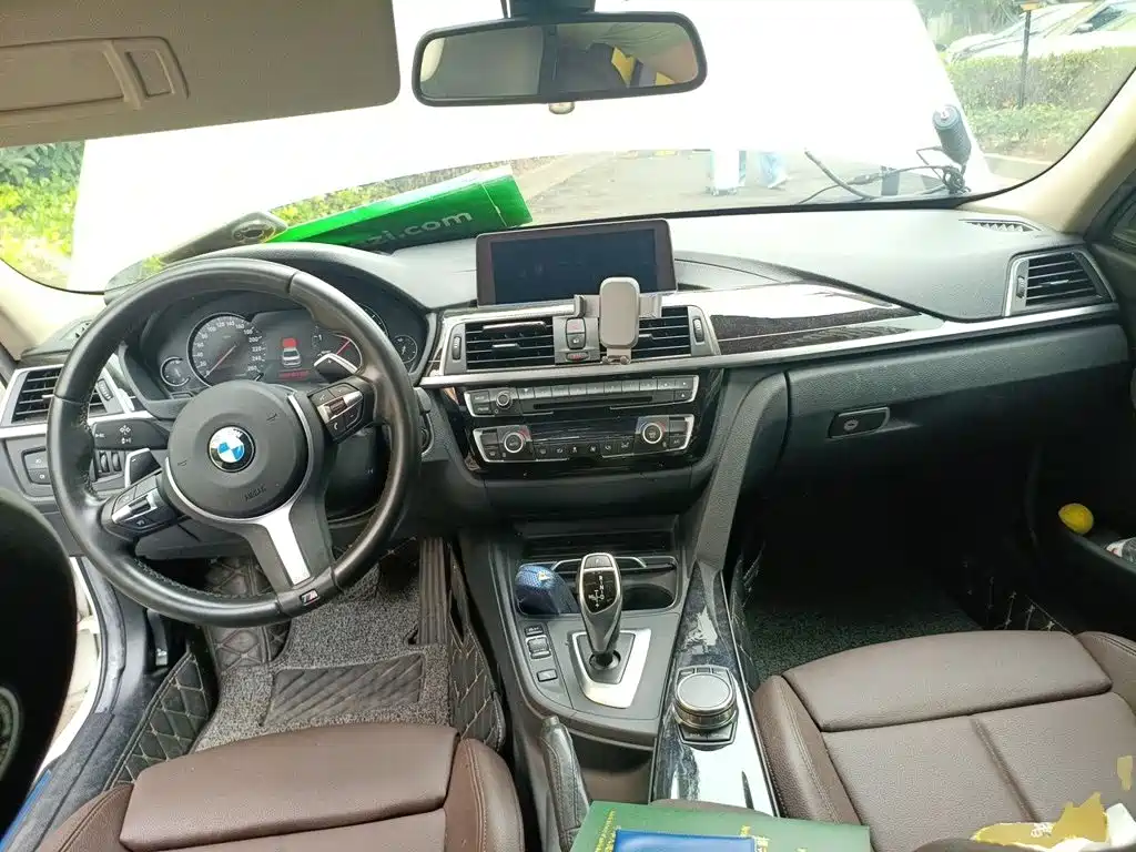 BMW 3 Series — миниатюра 10