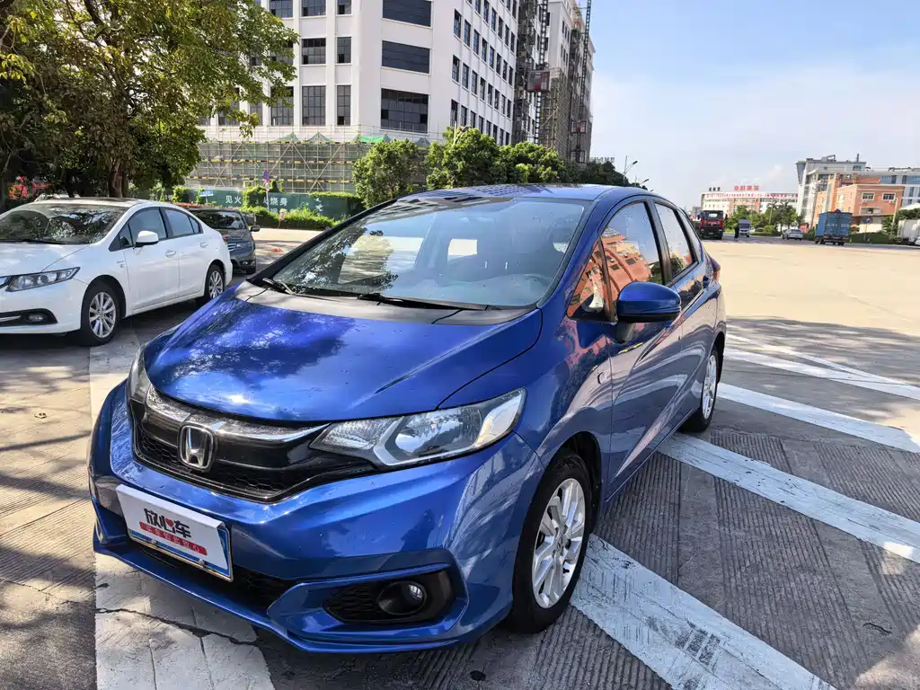 Купить Honda Fit