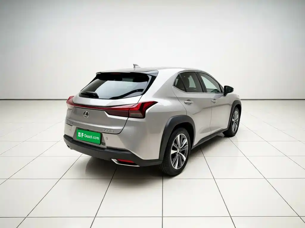 Lexus UX — миниатюра 3