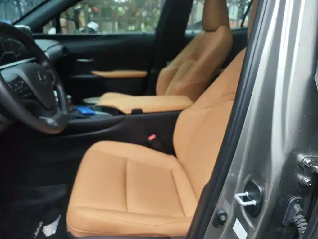 Lexus UX — миниатюра 11