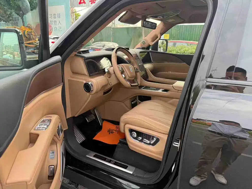 Yangwang U8 L