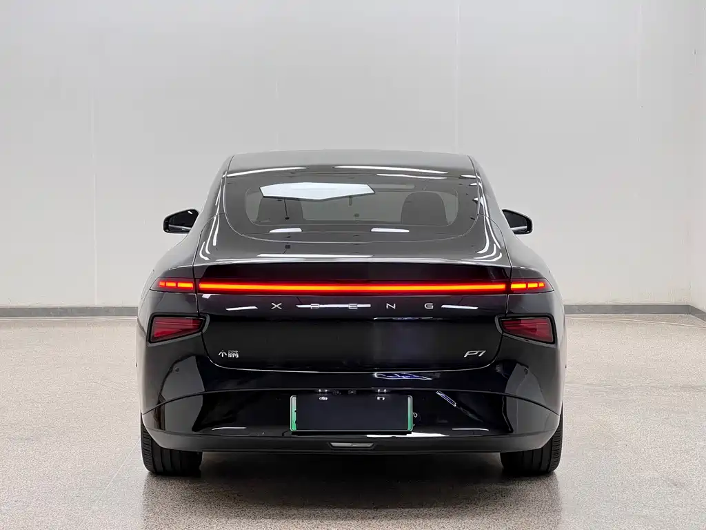 XPeng P7 — миниатюра 5