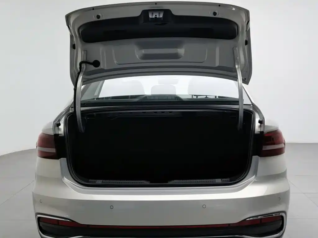 Volkswagen Lavida — миниатюра 16