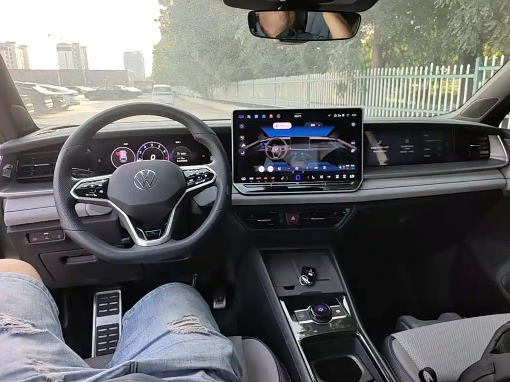 Volkswagen Tayron 2025 L 380TSI Luxury Easy