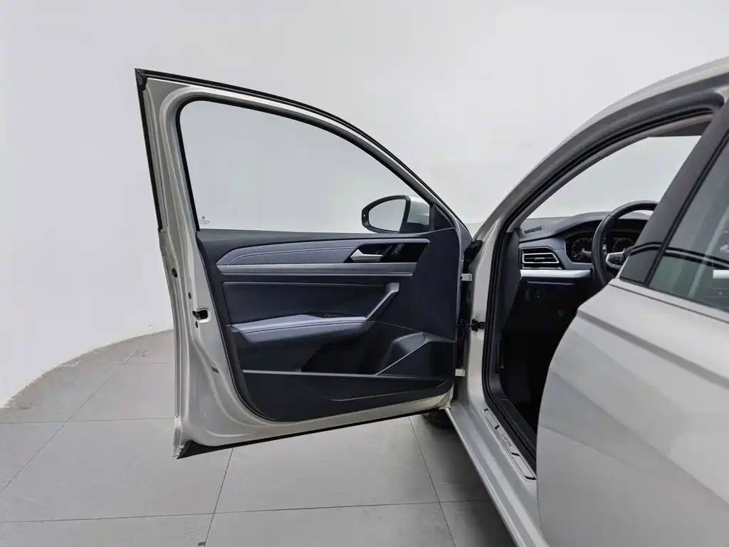 Volkswagen Lavida — миниатюра 8