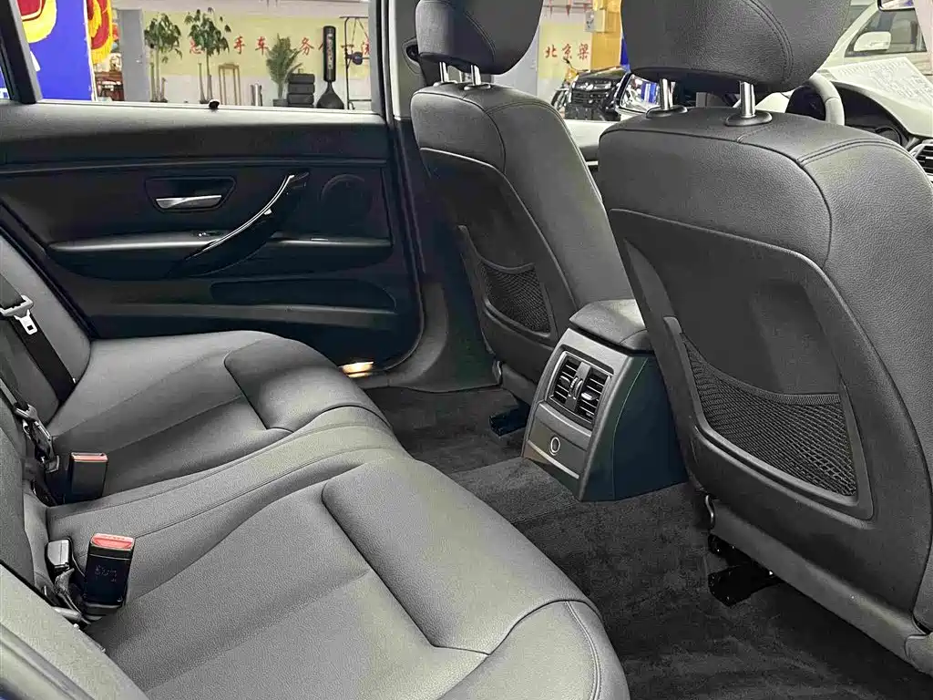 BMW 3 Series — миниатюра 9