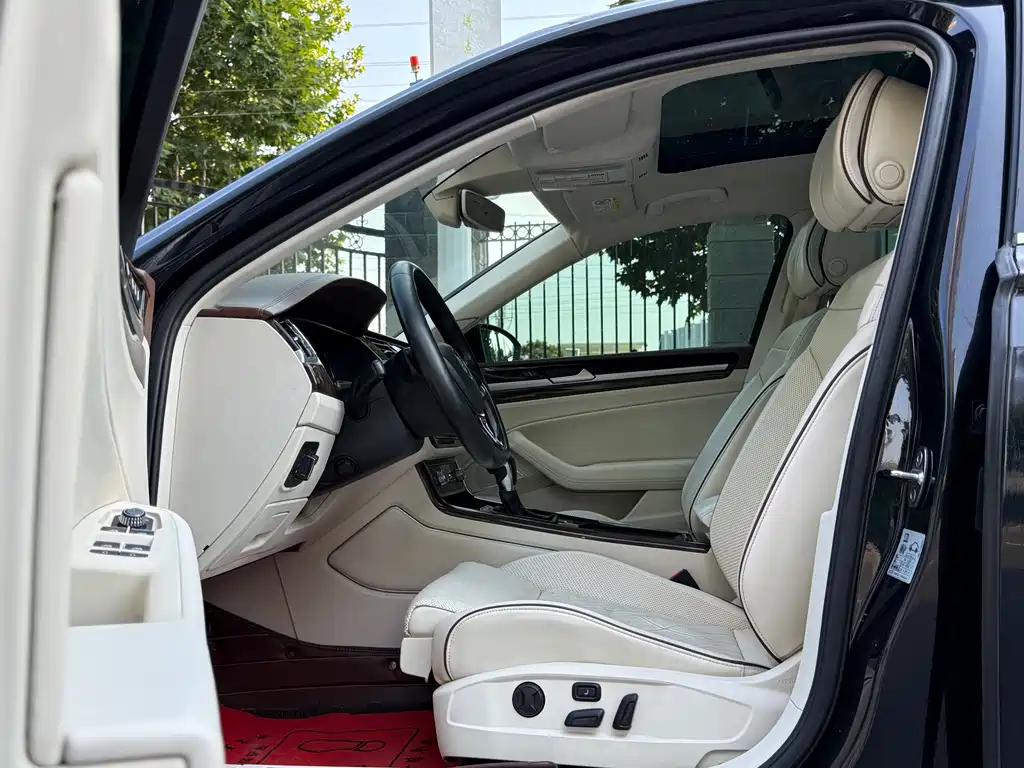 Volkswagen Phideon — миниатюра 4