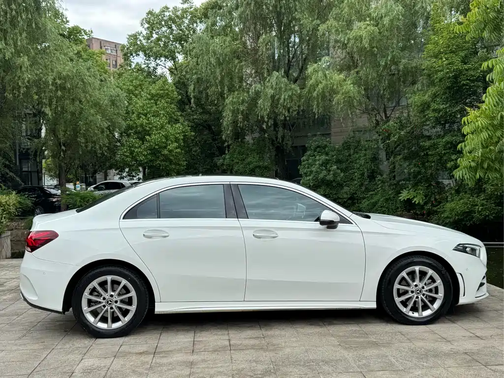 Mercedes-Benz A-Class A 2022 A 200 L Sport Fashion