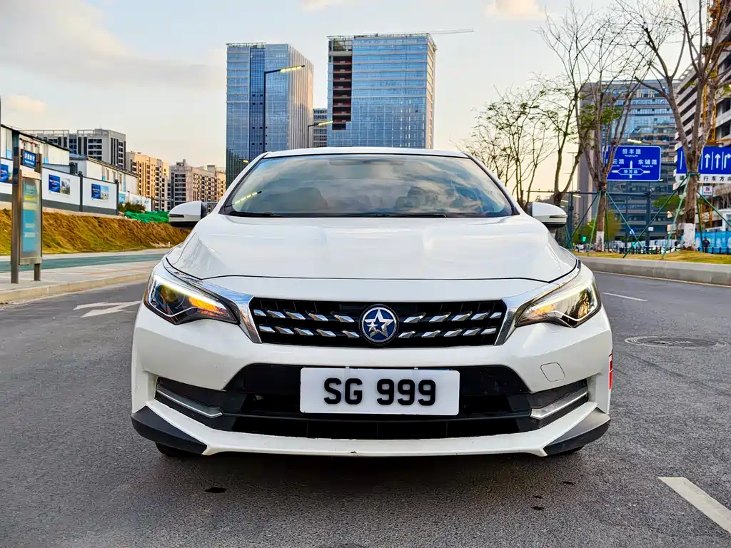 Venucia D60 1.6L CVT Connected Elite Edition, фото 2