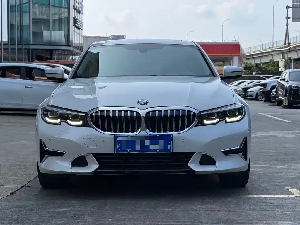 BMW 3 Series — миниатюра 2
