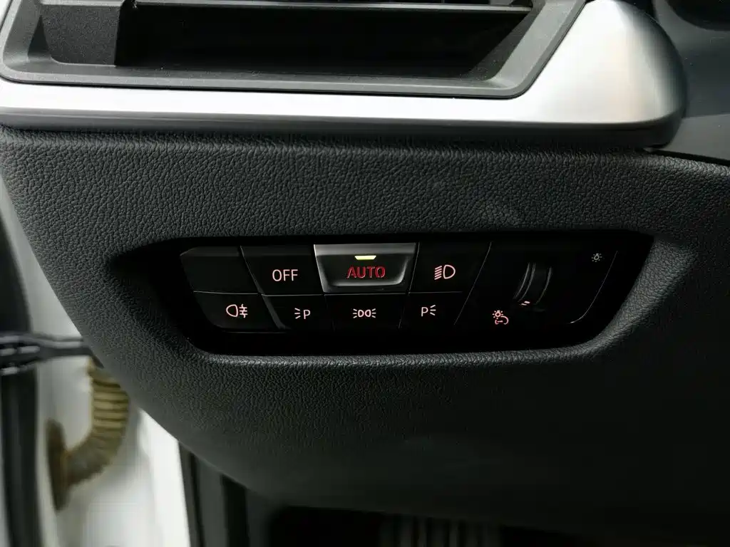 BMW 3 Series — миниатюра 21