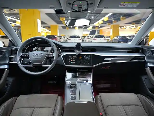 AUDI A7L