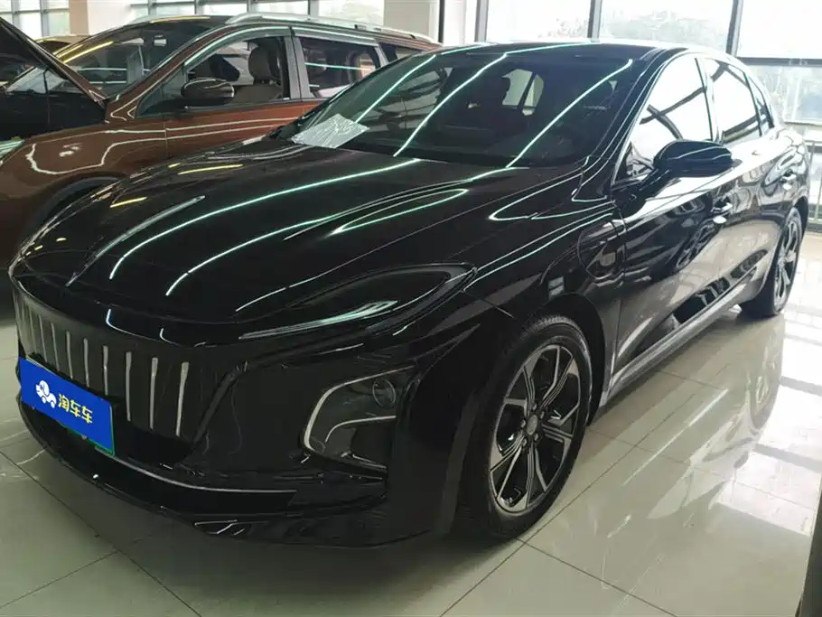 Hongqi HONGQI E QM5