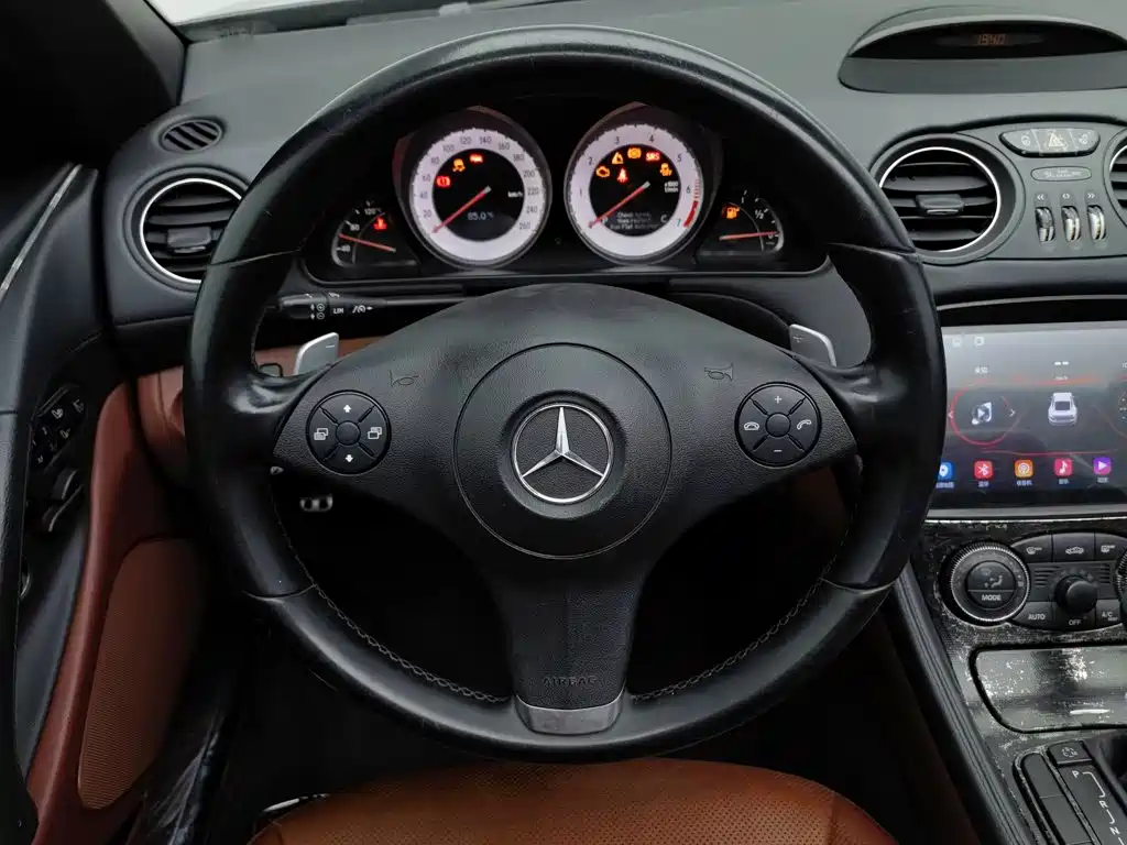 Mercedes-Benz SL-Class — миниатюра 11
