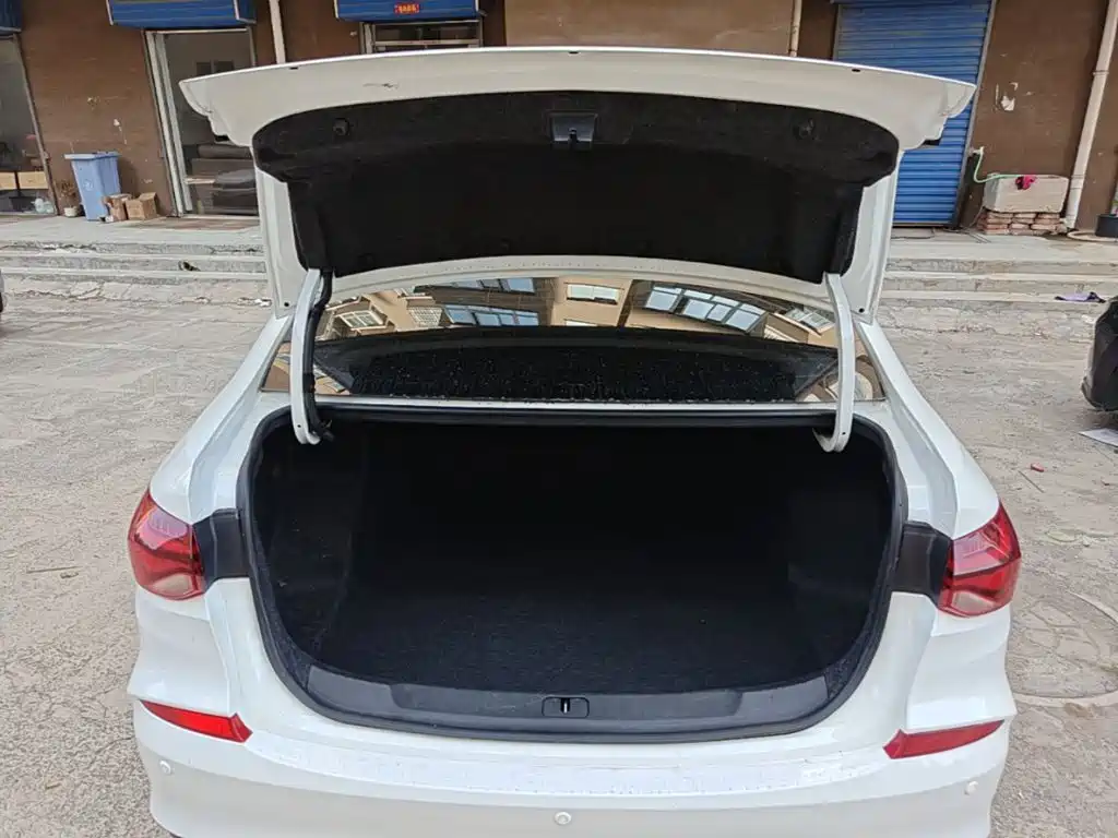 Chevrolet Monza — миниатюра 19