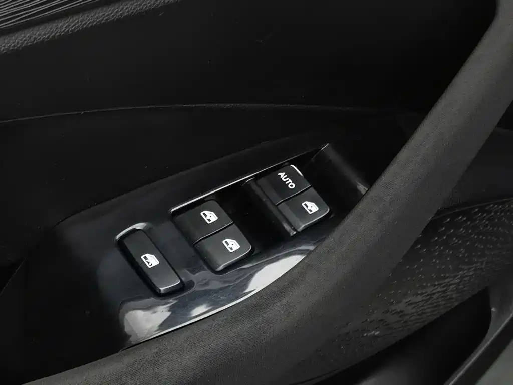 Baojun 360 — миниатюра 9