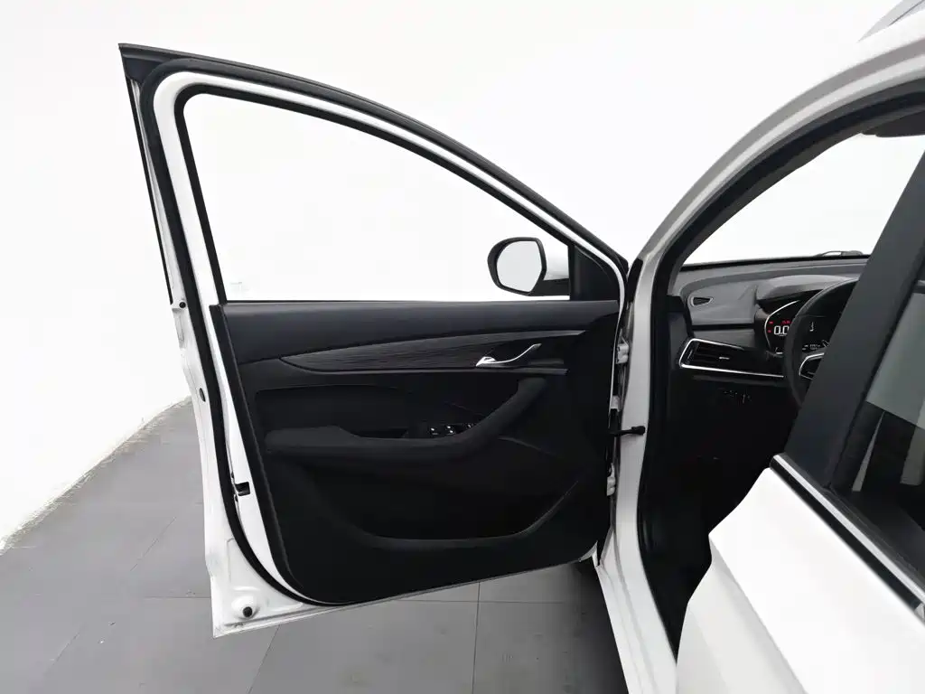 Baojun 360 — миниатюра 8
