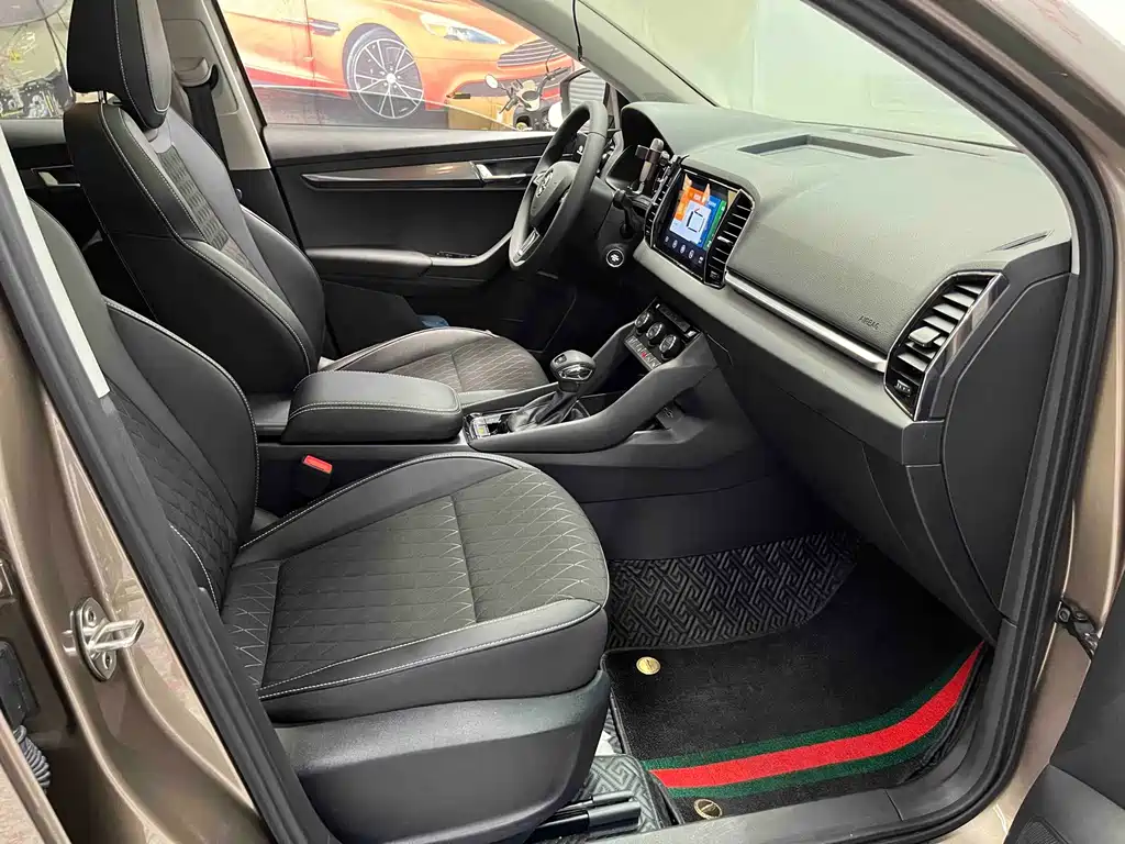 Skoda Karoq — миниатюра 12