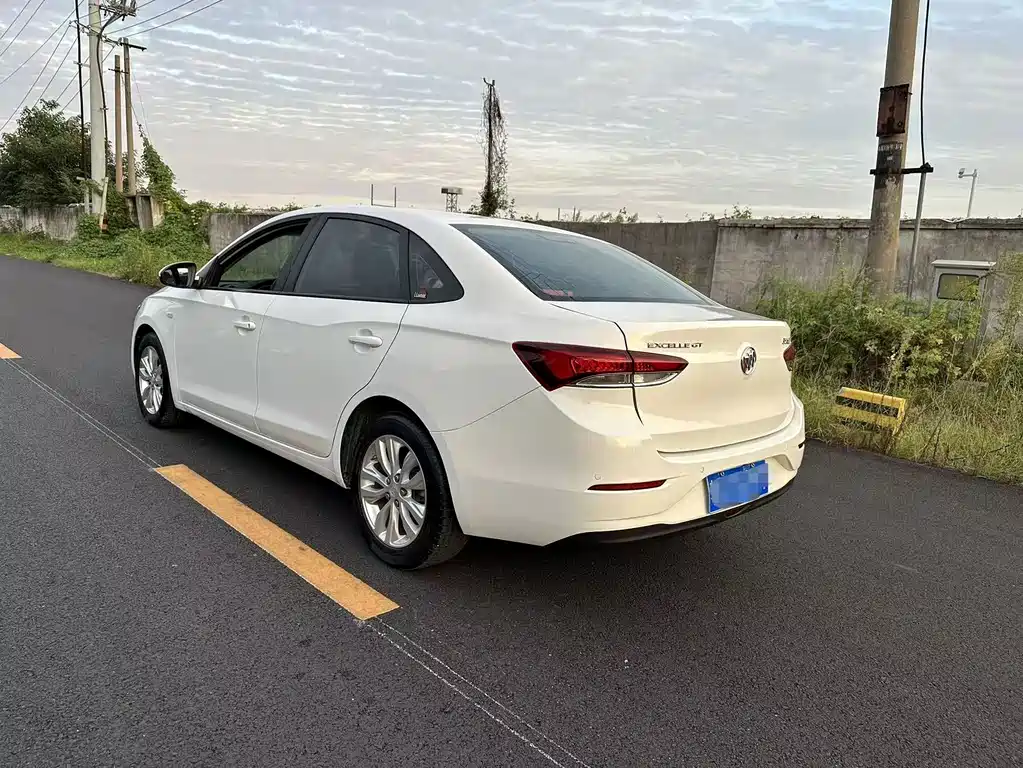 Buick Excelle — миниатюра 6
