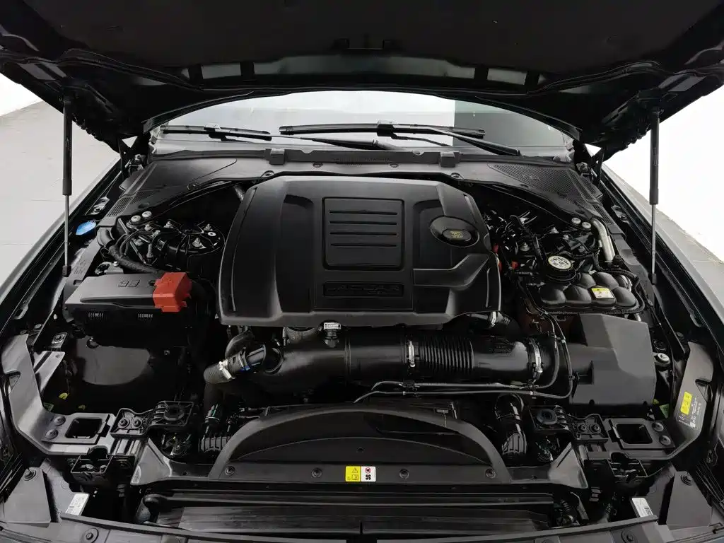 Jaguar XEL — миниатюра 6