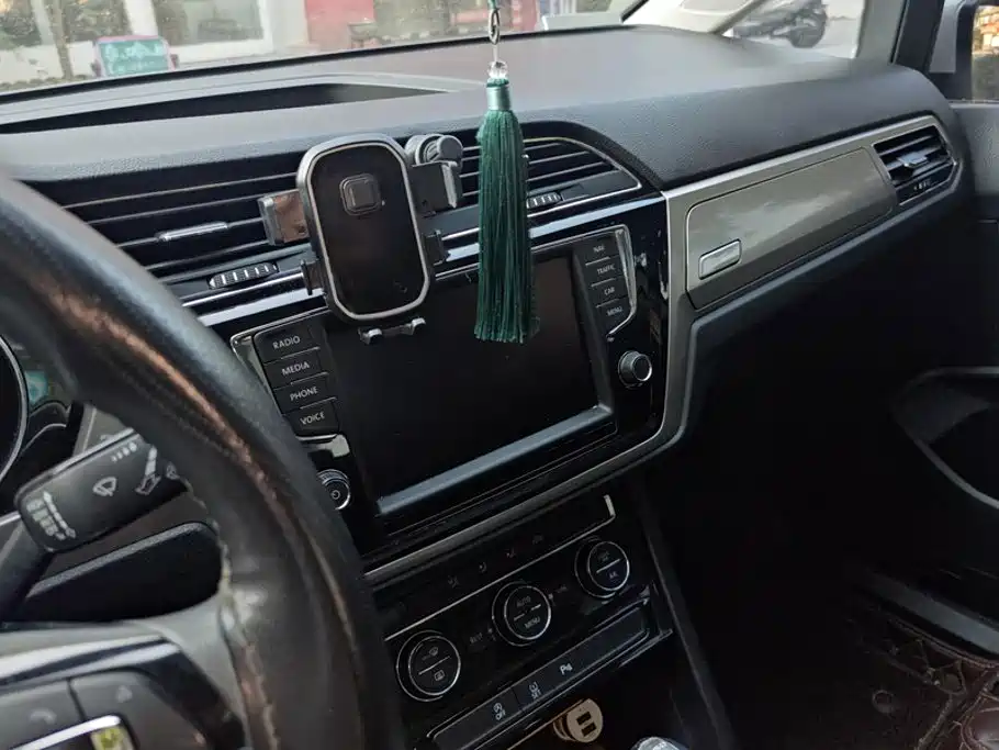Volkswagen Touran — миниатюра 13