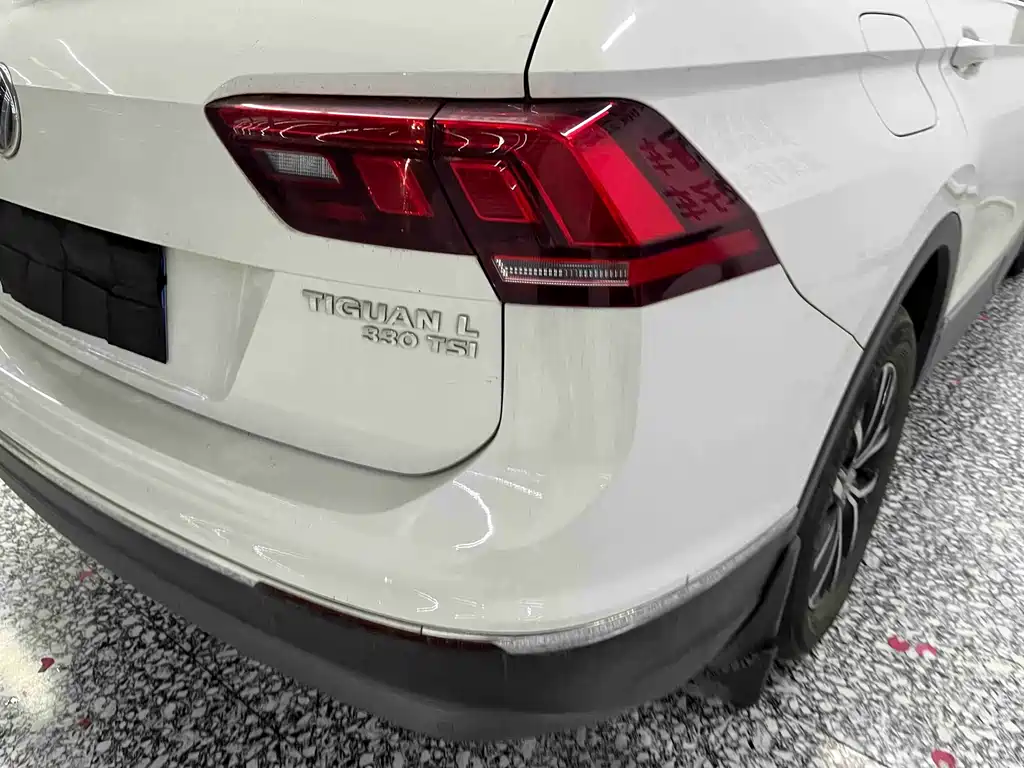 Volkswagen Tiguan L — миниатюра 19
