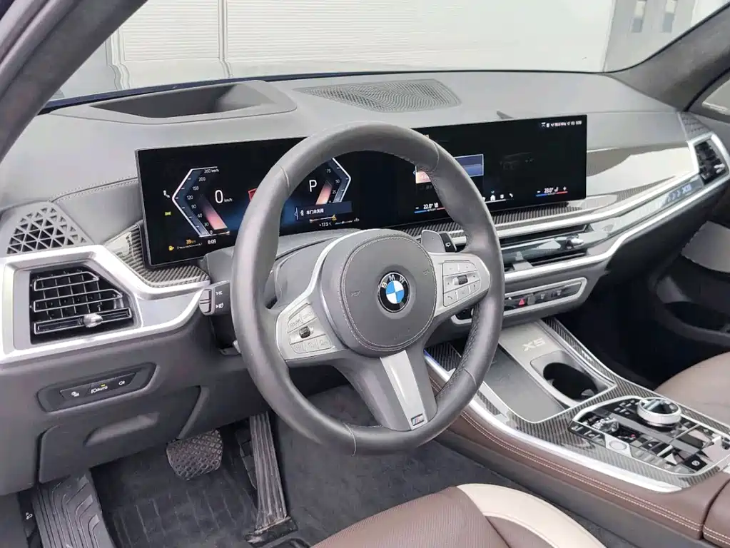BMW X5 2023 xDrive 40Li Premium M Sport
