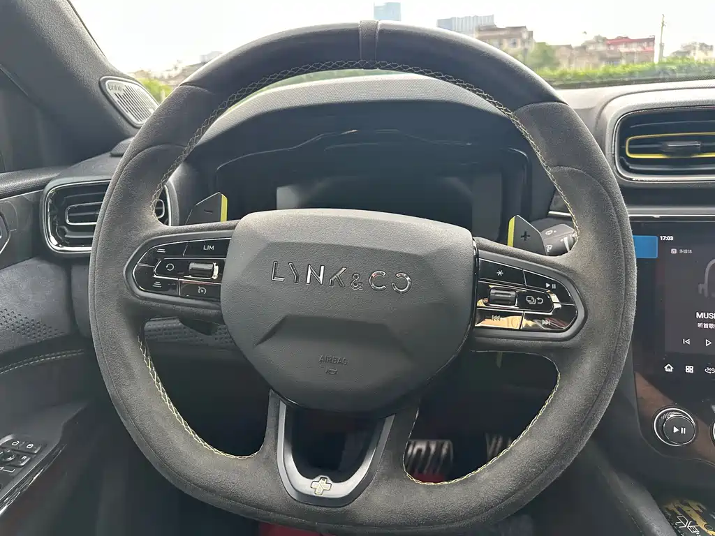 Lynk & Co 03 — миниатюра 8