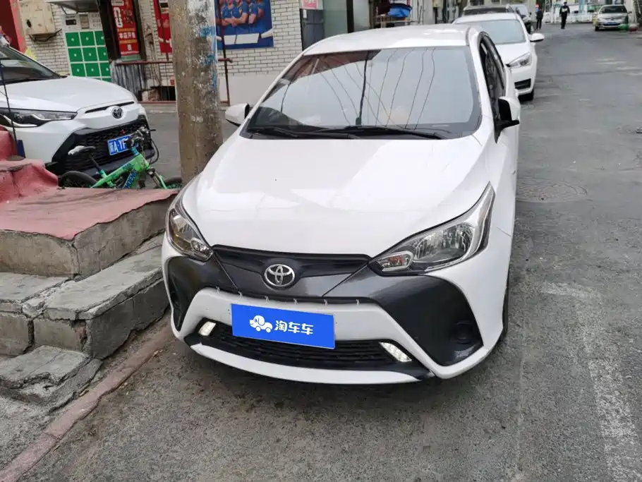 Toyota Yaris L — миниатюра 2