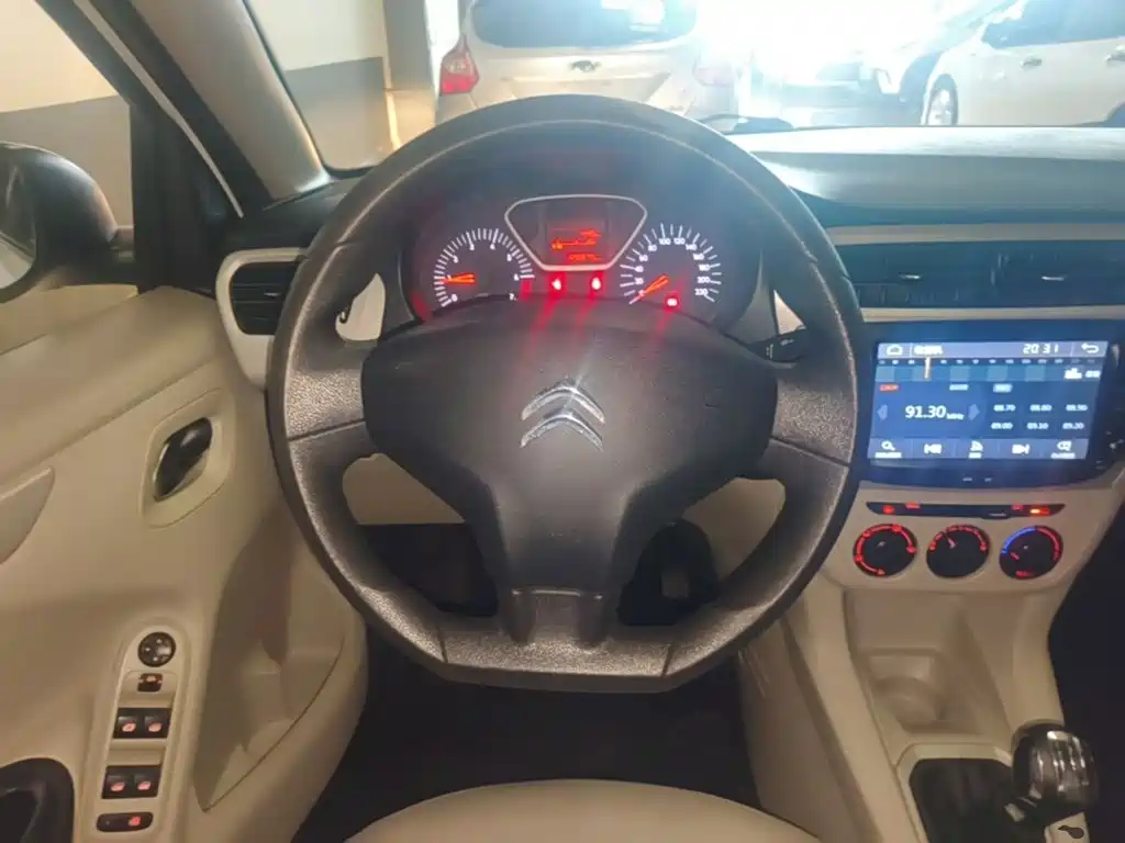Citroen Elysee — миниатюра 11