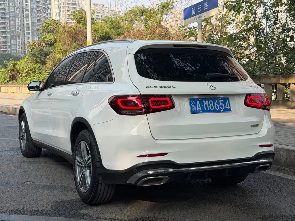 MERCEDES-BENZ GLC