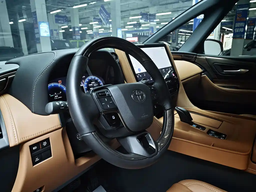 Toyota Alphard 2024 2.5L Luxury
