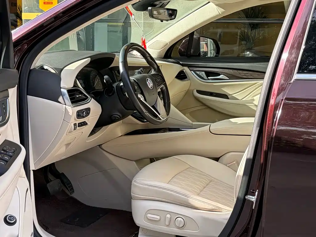 Buick Enclave — миниатюра 3