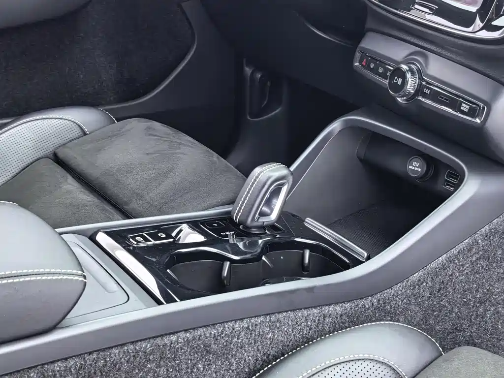 Volvo XC40 2020 T4 Sport