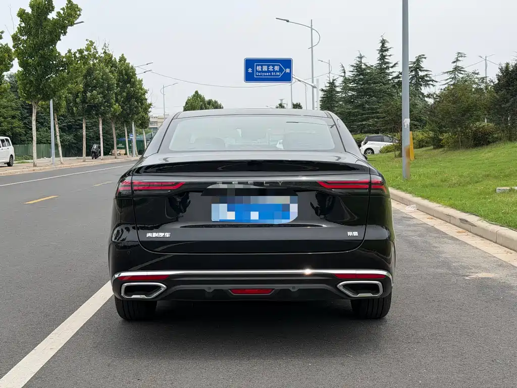 Geely Emgrand 2026 5 1.5L CVT Luxury