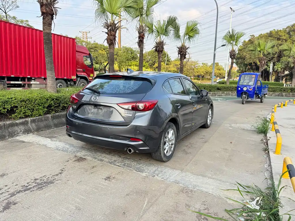 MAZDA 3 ANGKESAILA