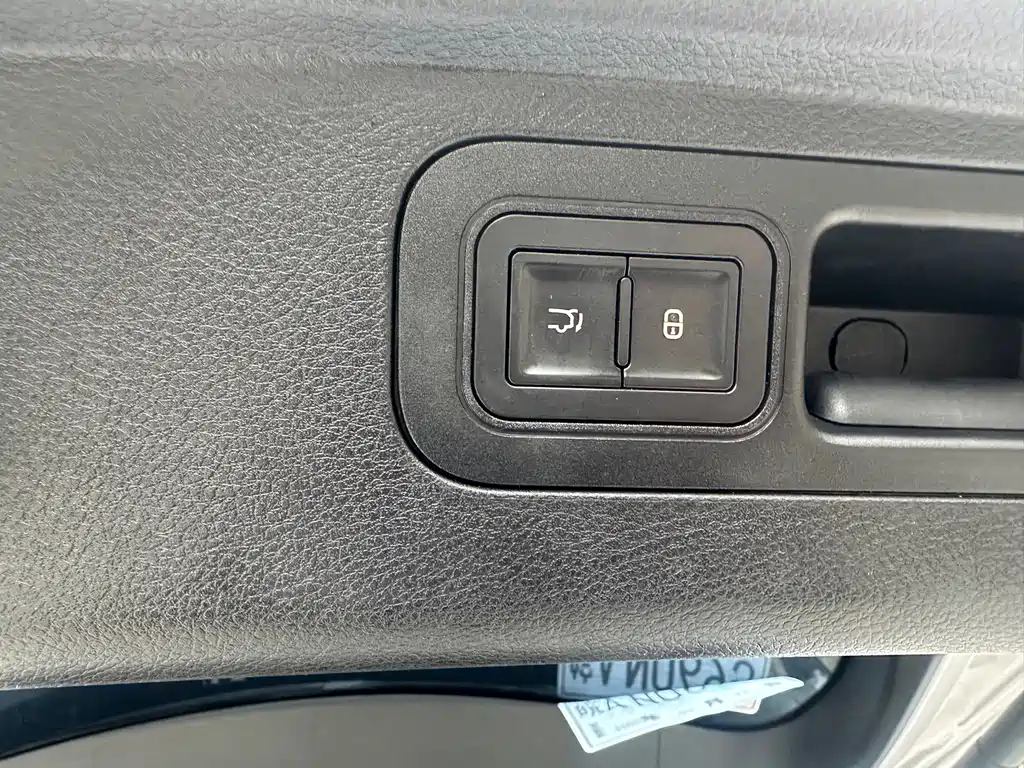 BYD Tang — миниатюра 15
