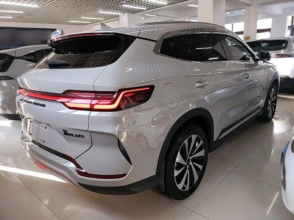 BYD Song Plus DM-i 2023 — фото 6