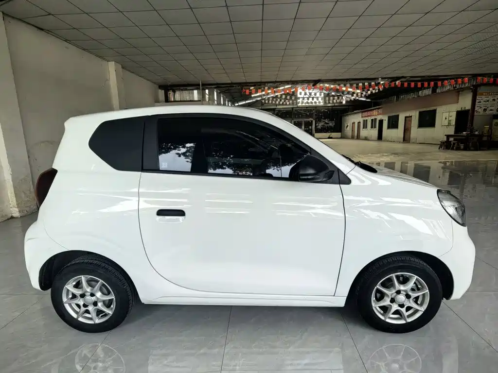 Roewe Clever 2022 311km