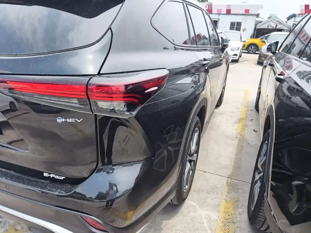 Toyota Crown Kluger 2026 2.5L HEV Luxury